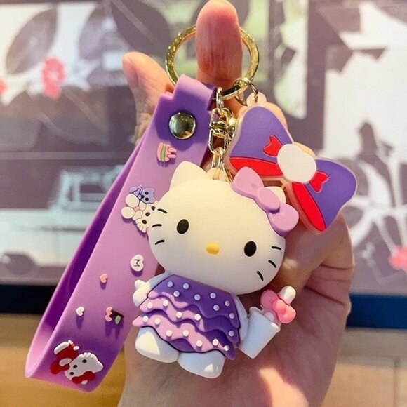 Hello Kitty Collectible Charm Keychain - Picture 1 of 2